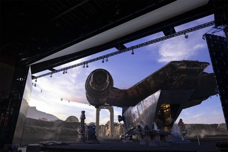 Stage Craft o LED Volume. Es conocida por la popularidad de The Mandalorian , por eso también se la llama pared LED de Mandalorian.