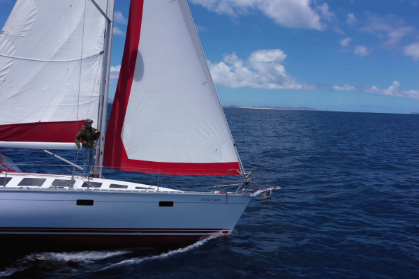 Grabación con dron de veleros en canarias